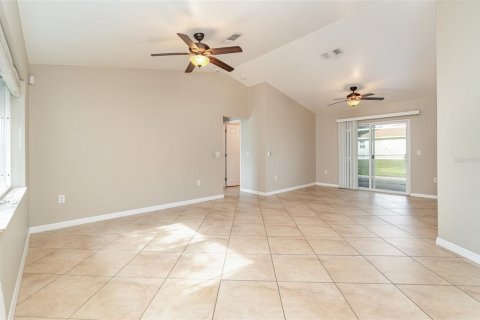 House in North Port, Florida 3 bedrooms, 134.15 sq.m. № 1382928 - photo 7