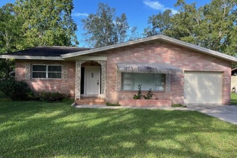 House in Ocala, Florida 3 bedrooms, 153.29 sq.m. № 1396567 - photo 1