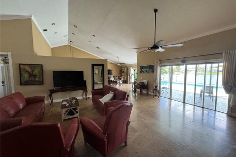 Villa ou maison à vendre à Pembroke Pines, Floride: 4 chambres, 263.75 m2 № 1223543 - photo 25