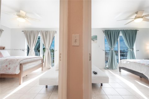 Immobilier commercial à vendre à Marathon, Floride: 208.47 m2 № 1289154 - photo 17