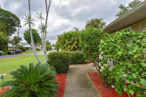 House in Edgewater, Florida 3 bedrooms, 115.94 sq.m. № 1379930 - photo 9