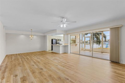 Condominio en venta en Punta Gorda, Florida, 3 dormitorios, 170.01 m2 № 1307718 - foto 8