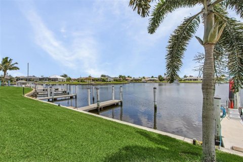 Condo in Punta Gorda, Florida, 3 bedrooms  № 1307718 - photo 2