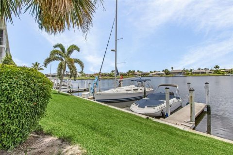 Copropriété à vendre à Punta Gorda, Floride: 3 chambres, 170.01 m2 № 1307718 - photo 1