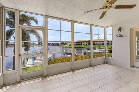 Condo in Punta Gorda, Florida, 3 bedrooms  № 1307718 - photo 5