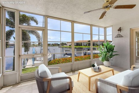 Condo in Punta Gorda, Florida, 3 bedrooms  № 1307718 - photo 4