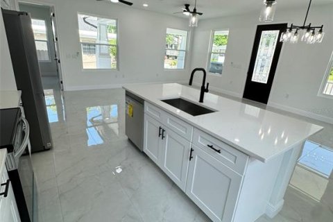 Casa en venta en Tampa, Florida, 3 dormitorios, 143.72 m2 № 1296295 - foto 15