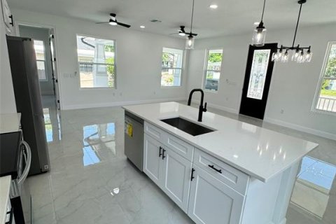 Casa en venta en Tampa, Florida, 3 dormitorios, 143.72 m2 № 1296295 - foto 14