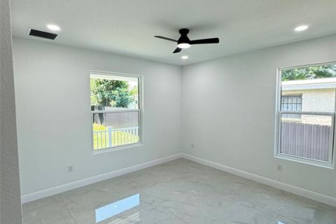 House in Tampa, Florida 3 bedrooms, 143.72 sq.m. № 1296295 - photo 29