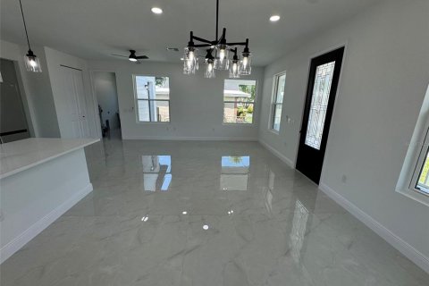 Casa en venta en Tampa, Florida, 3 dormitorios, 143.72 m2 № 1296295 - foto 10