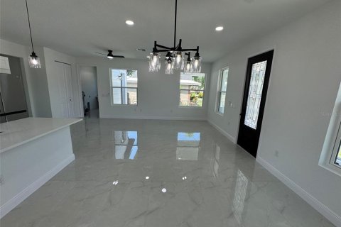 Villa ou maison à vendre à Tampa, Floride: 3 chambres, 143.72 m2 № 1296295 - photo 9