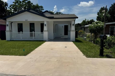 House in Tampa, Florida 3 bedrooms, 143.72 sq.m. № 1296295 - photo 3