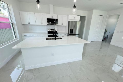 Casa en venta en Tampa, Florida, 3 dormitorios, 143.72 m2 № 1296295 - foto 7