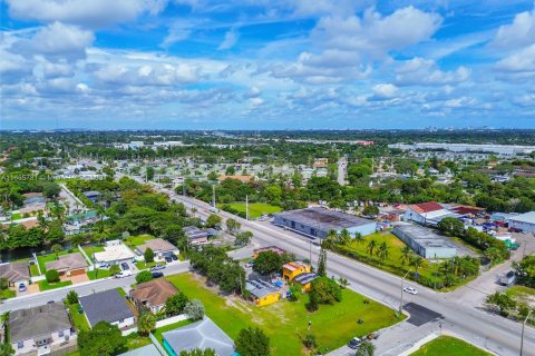 House in Fort Lauderdale, Florida 4 bedrooms, 158.21 sq.m. № 1423254 - photo 5