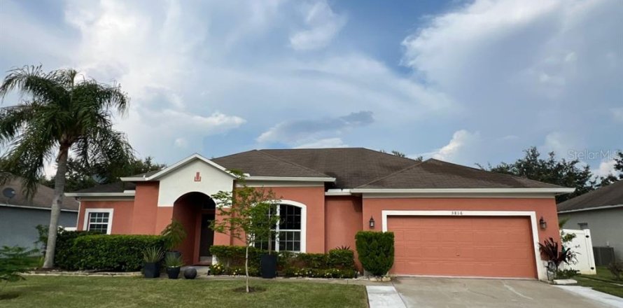 House in Kissimmee, Florida 4 bedrooms, 163.23 sq.m. № 1326492