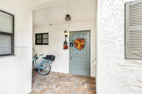 Adosado en venta en Coral Springs, Florida, 3 dormitorios, 123.1 m2 № 857720 - foto 1