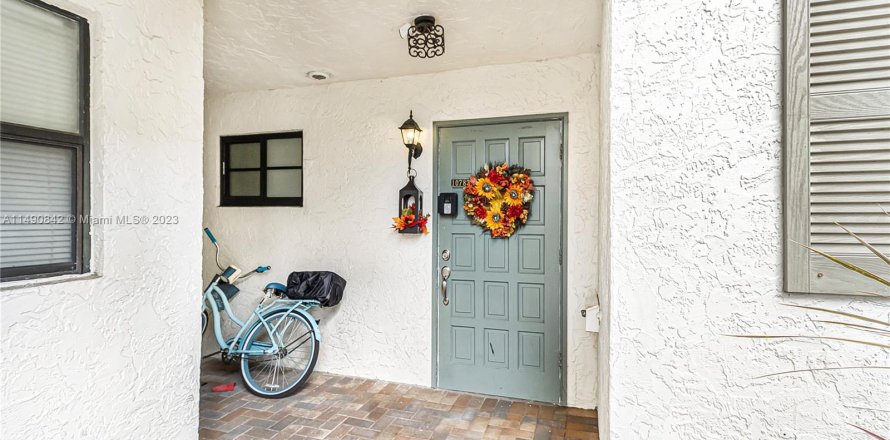 Townhouse in Coral Springs, Florida 3 bedrooms, 123.1 sq.m. № 857720